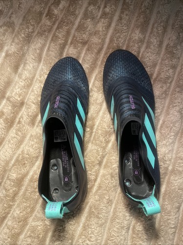 Outer skin glitches - skin, adidas