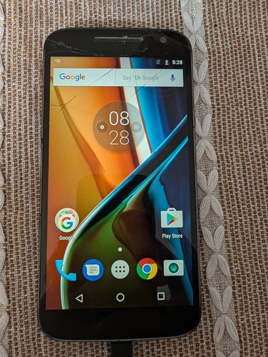 Moto cracked screen - (cracked,