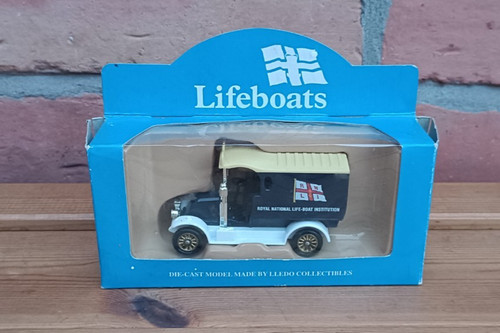 Lledo lifeboats - lledo,