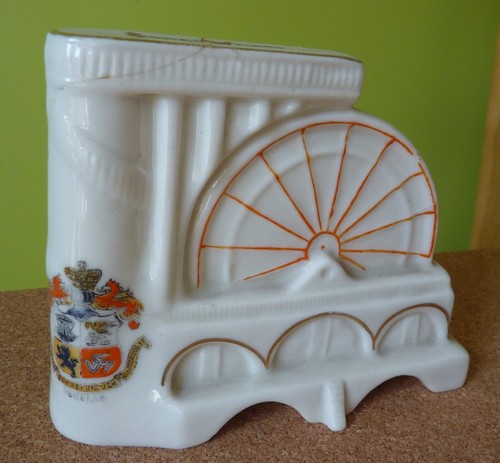 Rare crested china isle - rare, of