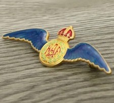 Kings Crown Royal Air Force RAF Wings Badge Sweetheart Brooch Pin Enamel