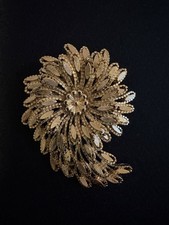 Stunning Monet Brooch - Gold Tone Costume Jewellery Vintage