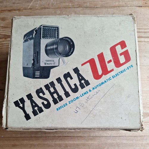 Yashika 8mm zoom movie - ,