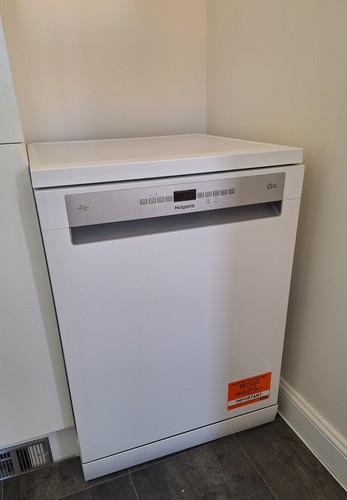 300 hotpoint dishwasher - £300,
