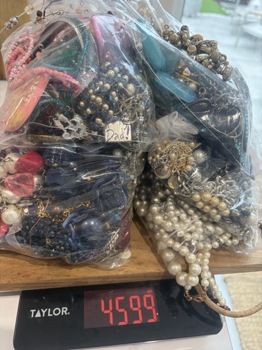 Mixed lot costume jewellery - mixed,