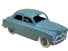 Dinky Toys 24U Simca Aronde 544 – Vintage French 1:43 Diecast Olive Green