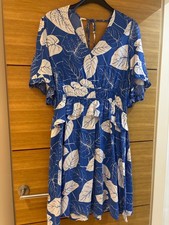 George size 20 blue flowery