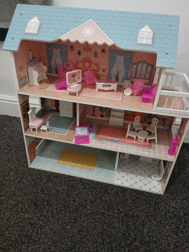 Dolls house - dolls,