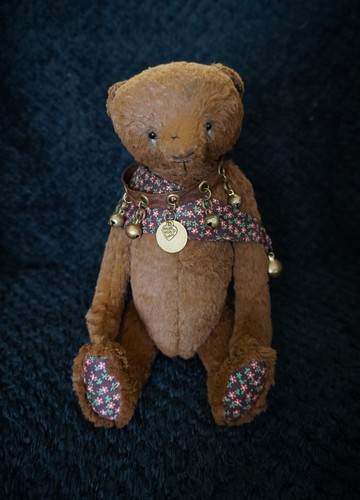 One kind artist - a, bears