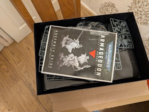 Warhammer 40k orks half - half, on
