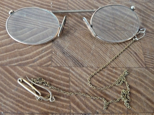 Vintage pair wire pince - pair,