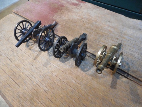Lot vintage miniature - of,