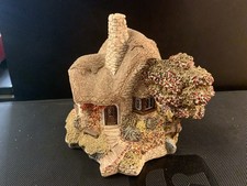 Lilliput Lane Cottages Beehive
