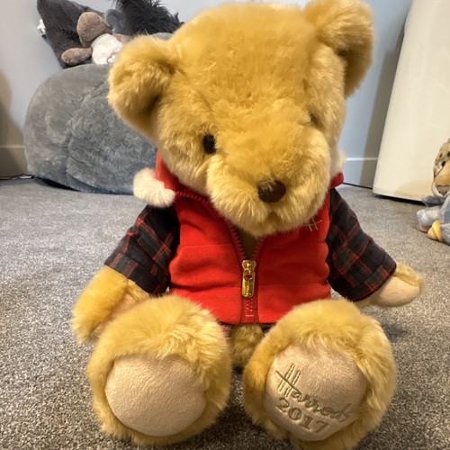 Harrods 2017 annual - , bear