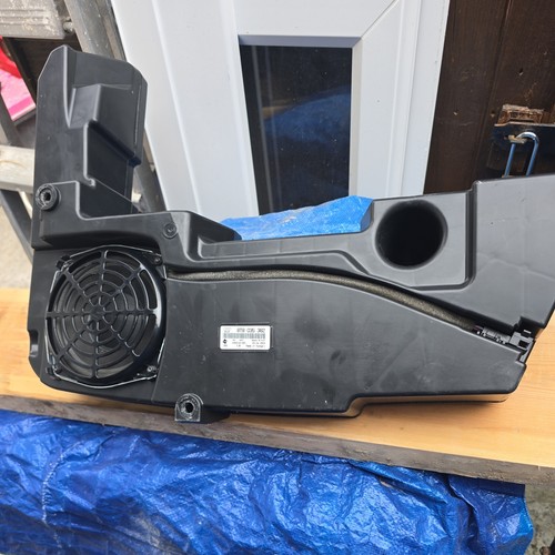 Audi 2015 subwoofer - audi,