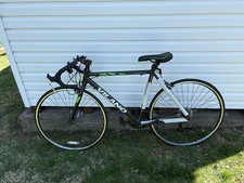 Vilano R2 Road Bike 54cm 700C