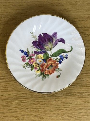 Royal kendal fine bone china - royal,