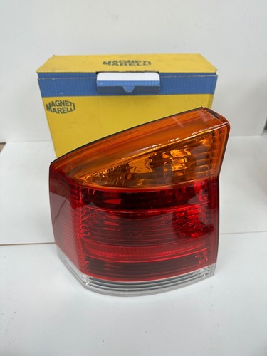 Oem rear left tail light - left, fits