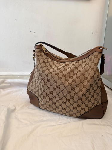 Authentic gucci canvas - gucci, gg