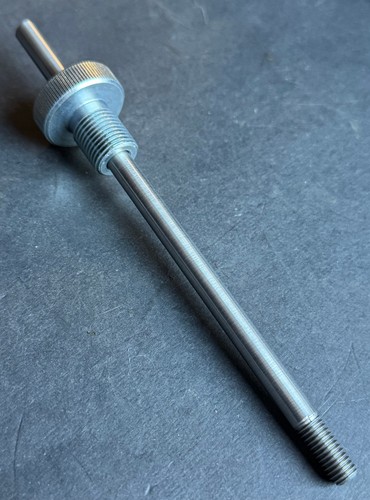 Centering mandrel for mounting - centering,