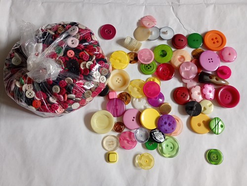 Lots buttons old - lots, sets