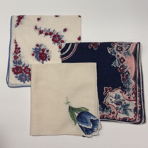 Vintage ladies hankies - vintage,