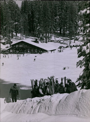 Lg857 1940s original photo ski - lg857,