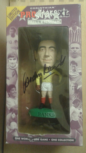 Signed gordon banks - gordon, corinthian