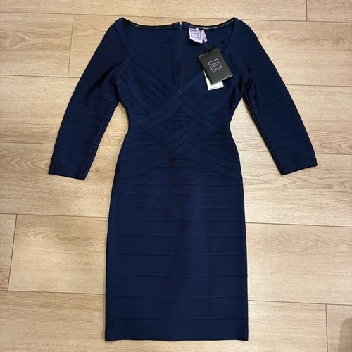 Nwt herve leger - alicia, v-neck
