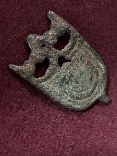 Bronze early medieval - 🔱,