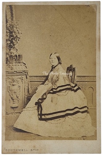 Cdv southwell brothers - southwell, pretty
