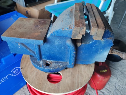 Vintage bench vice - large, heavy