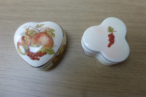 Vintage palissy trinket - palissy,