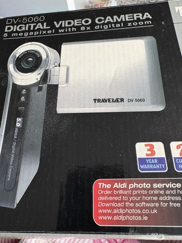 Traveler digital camera - camera, do