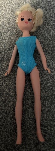 Vintage sindy doll - sindy, with