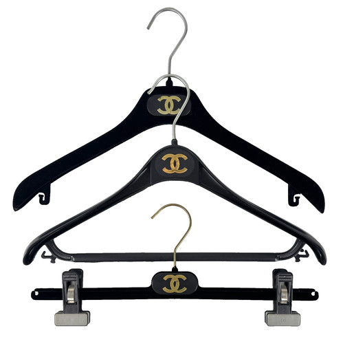Lot chanel hangers - lot, auth
