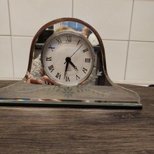  Quartz Mantel Clock Etched Mirror Finish. Napoleon Hat Shaped, battery operated