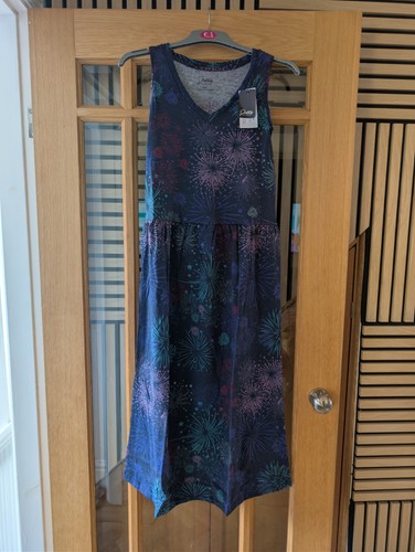 Pretty secrets patterned - pretty,