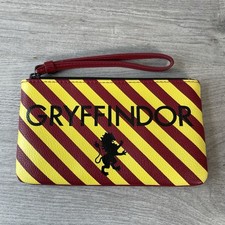 Danielle Nicole Clutch Bag Harry Potter Gryffindor Purse Zip Up Pouch