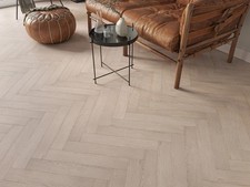 Light Ash 8mm Herringbone Wood