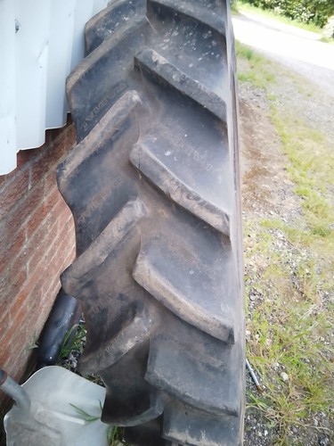 Tractor tyre r38 goodyear - tyre,