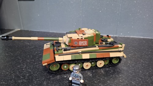 Tiger tank brick model world - brick,