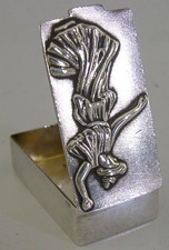 BEAUTIFUL ENGLISH IMPORT SOLID