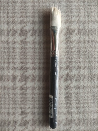 Mac make brush 168 - up,