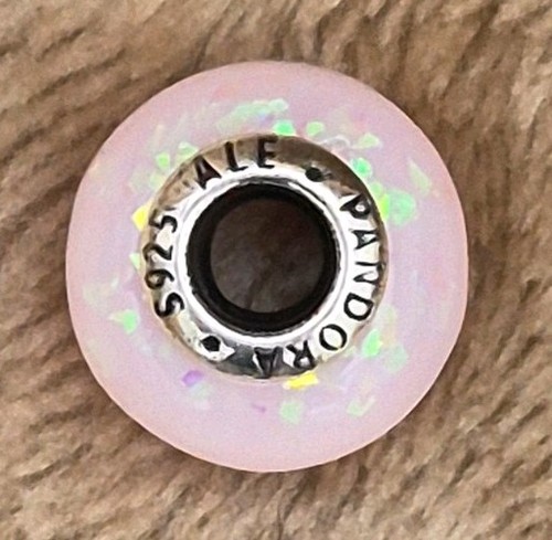 Pandora pink opalescent - pink, bead