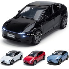 2025 tesla model y - 1:32,