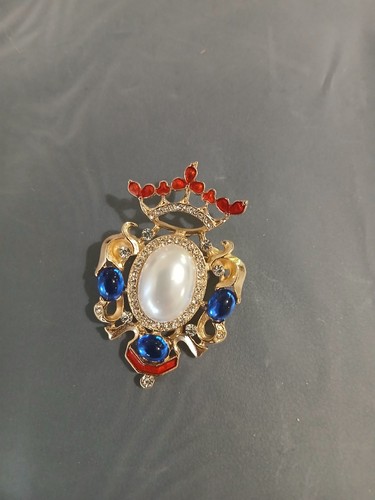 Baroque style brooch pendant - baroque,