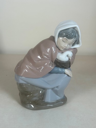 Nao lladro sleeping - lladro, girl
