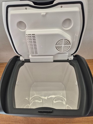 Halfords 19l electric coolbox - halfords,