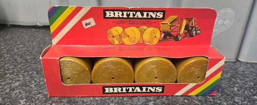 Britains farm round hay bales - hay,